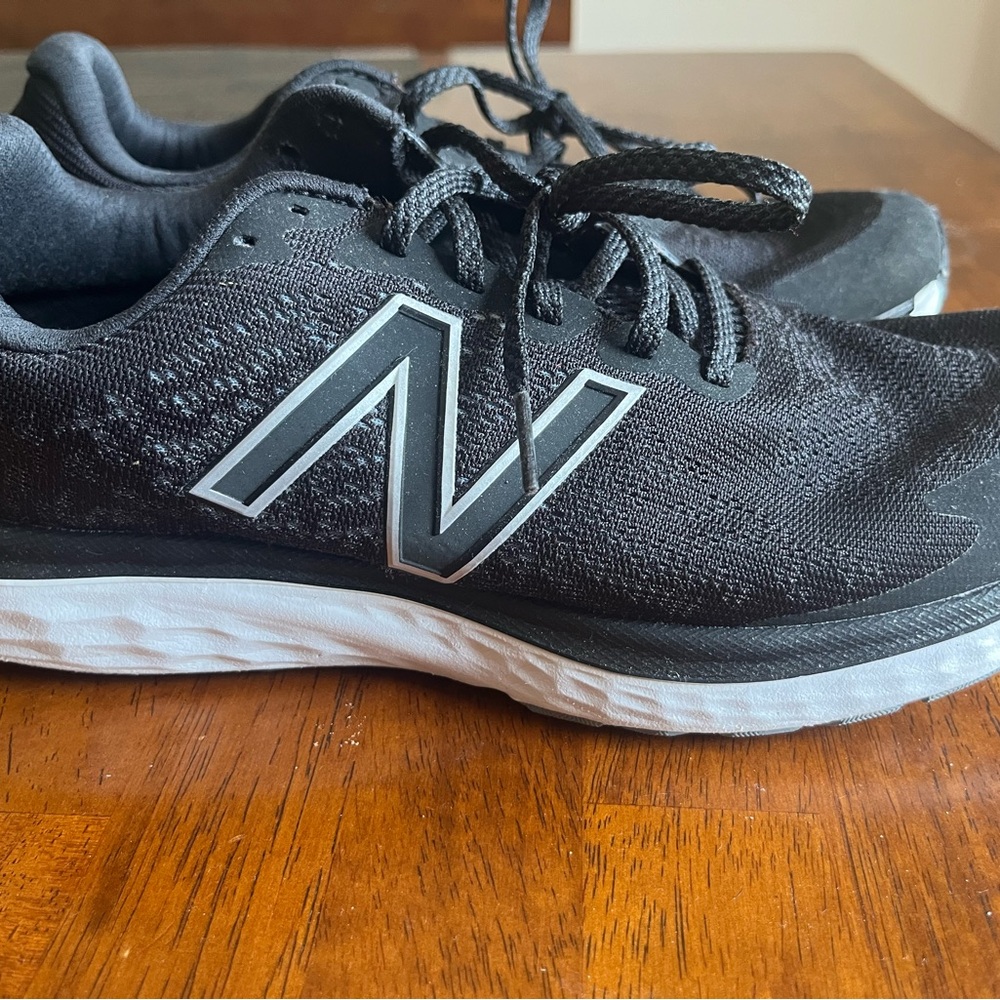New Balance Black and White Athletic Shoes with Breathable Mesh